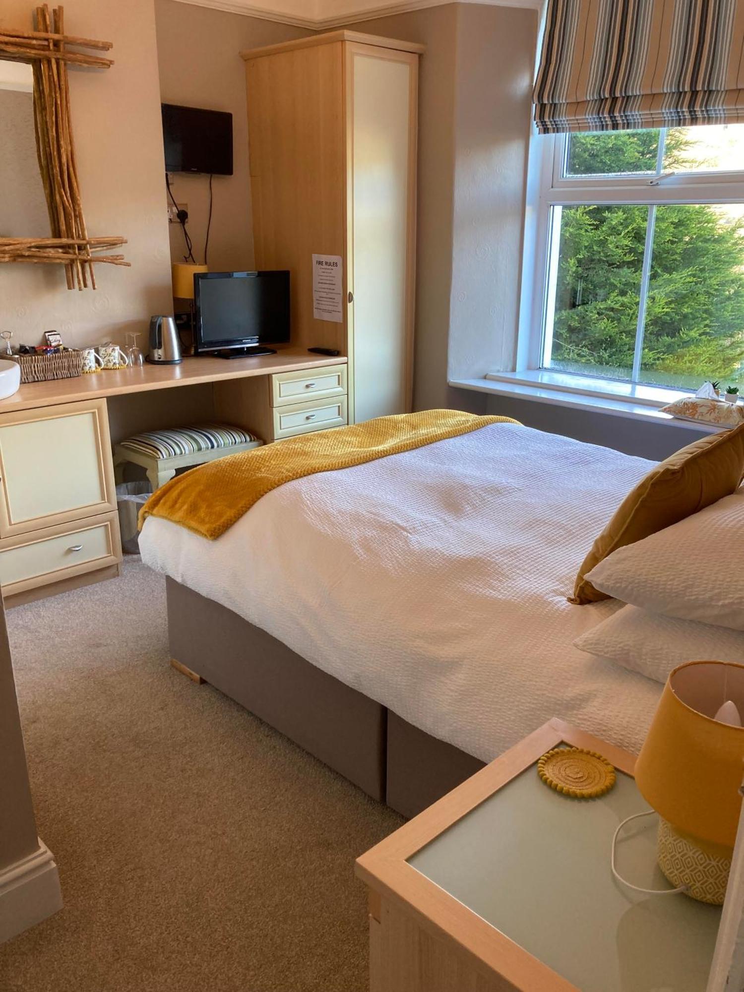 Llety Betws Otel Oda fotoğraf