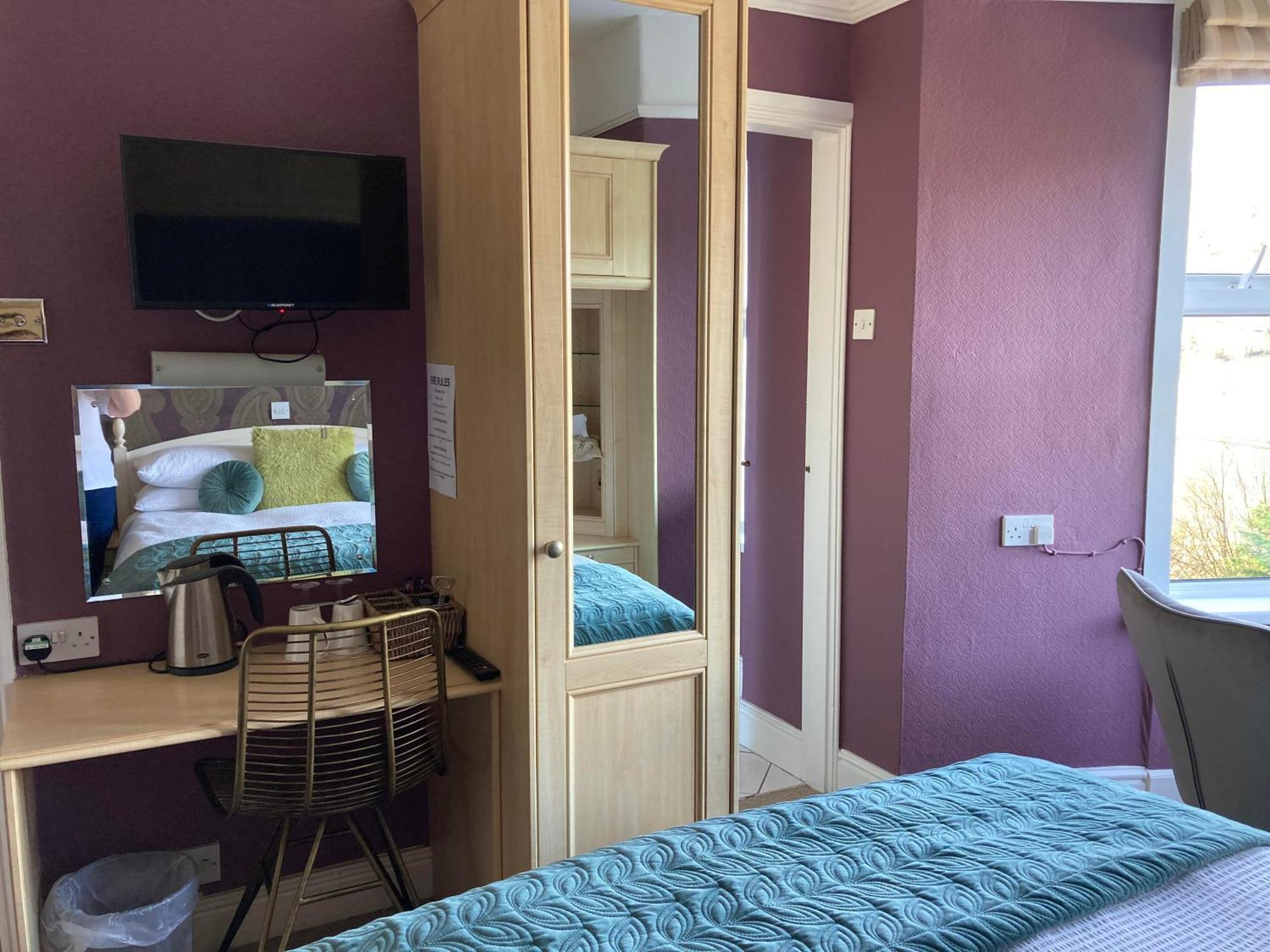 Llety Betws Otel Oda fotoğraf